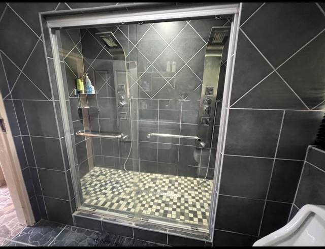 6 BEDROOM HOUSE FOR SALE IN BOLTONWOLD